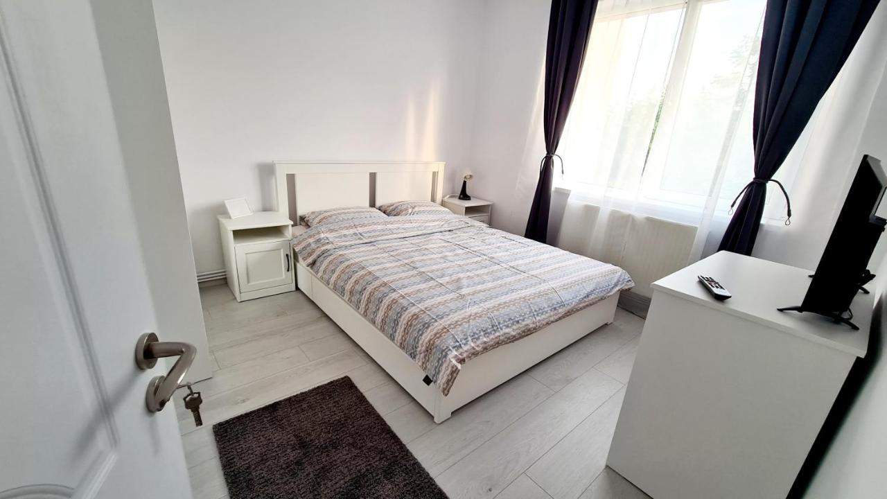 Belle Apartments - Central Питещ Екстериор снимка